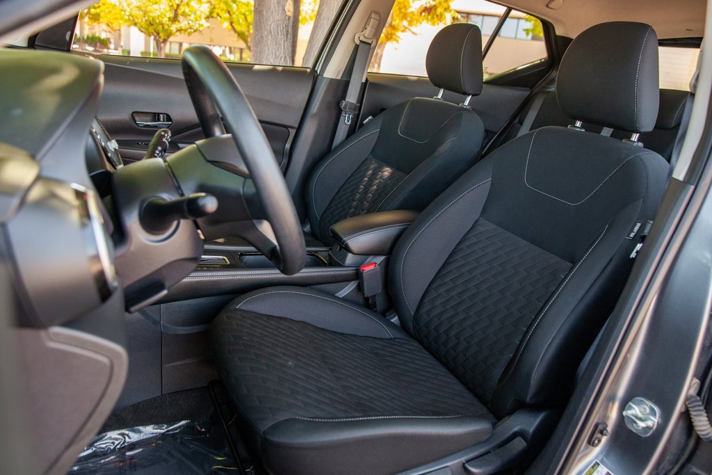 Used 2023 Nissan Kicks SV image 12