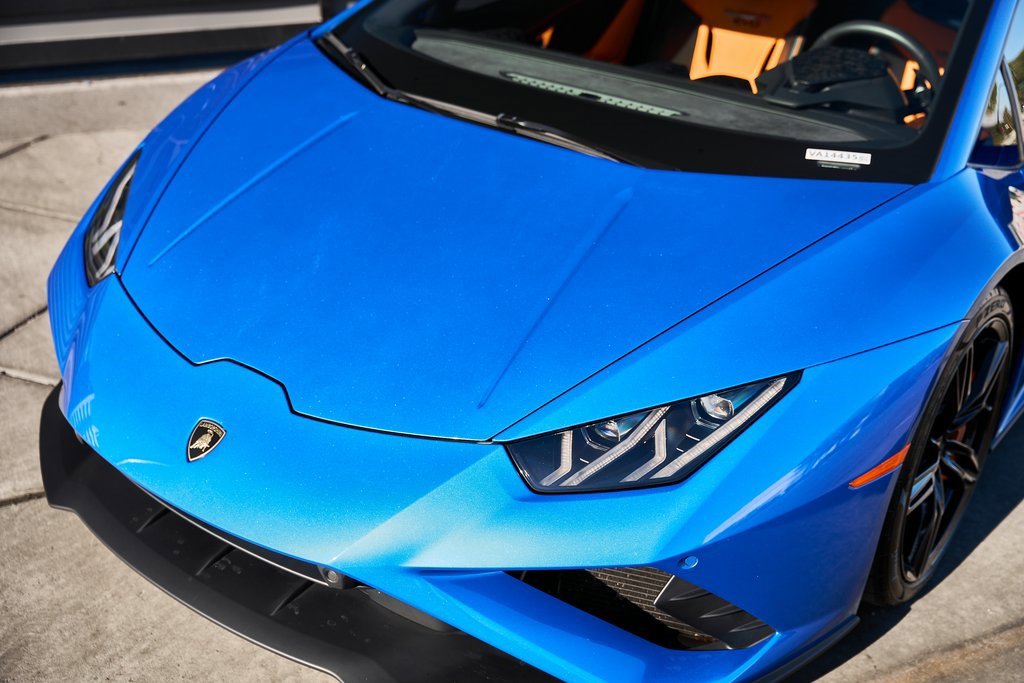 Used 2020 Lamborghini Huracan EVO image 5