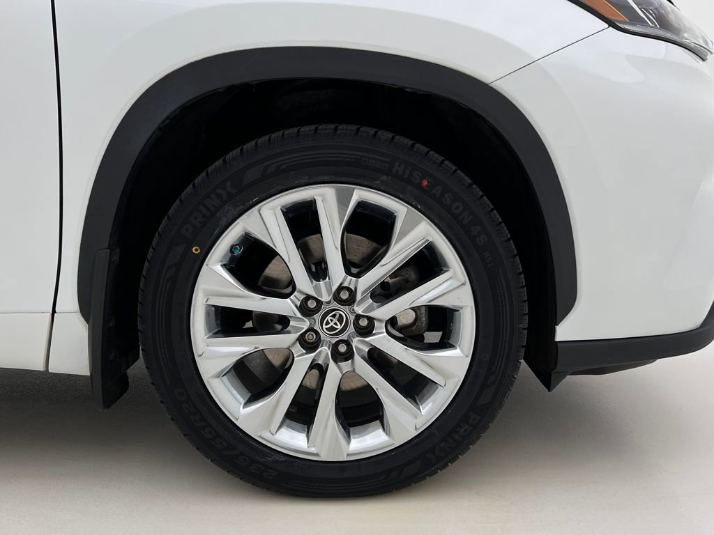 Used 2023 Toyota Highlander Limited image 29