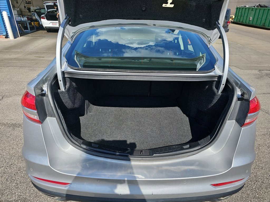 Used 2019 Ford Fusion Titanium image 12