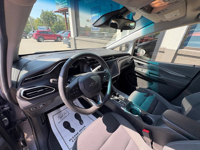 Used 2023 Chevrolet Bolt LT FWD image 15