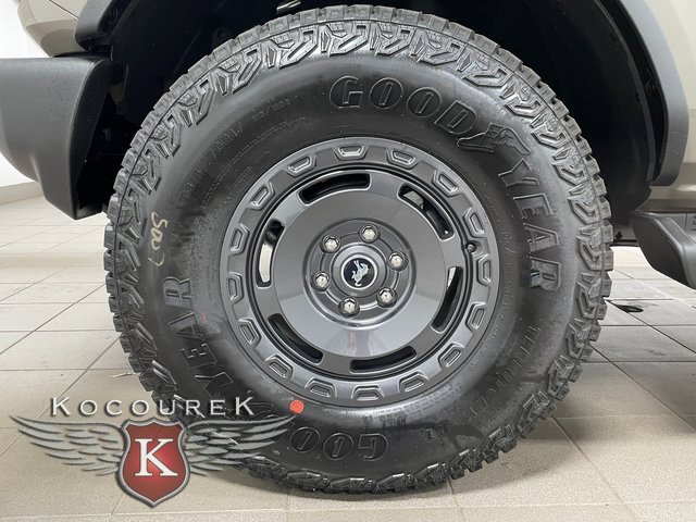 New 2025 Ford Bronco Outer Banks w/ Sasquatch Package image 7