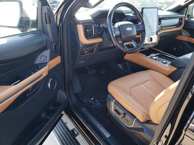 Used 2023 Ford Expedition Max Platinum image 13
