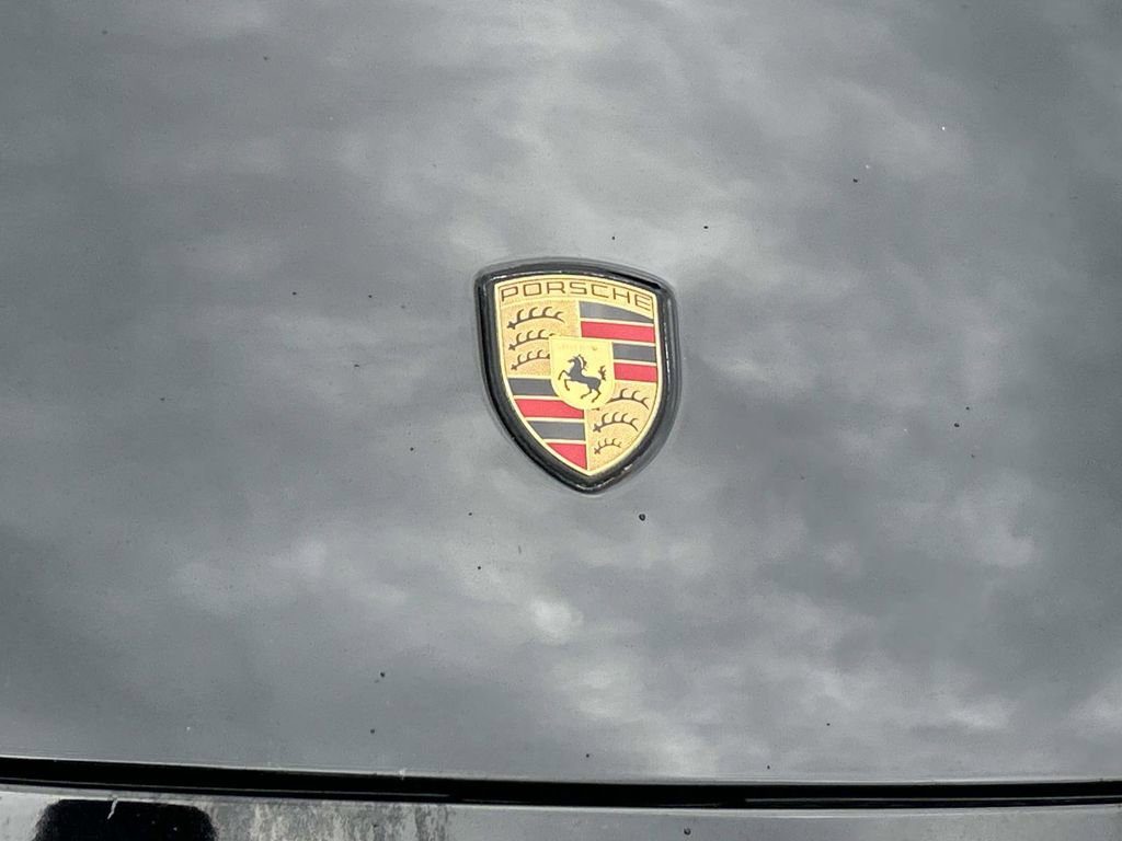 Used 2014 Porsche Cayenne Platinum Edition AWD/4WD image 11