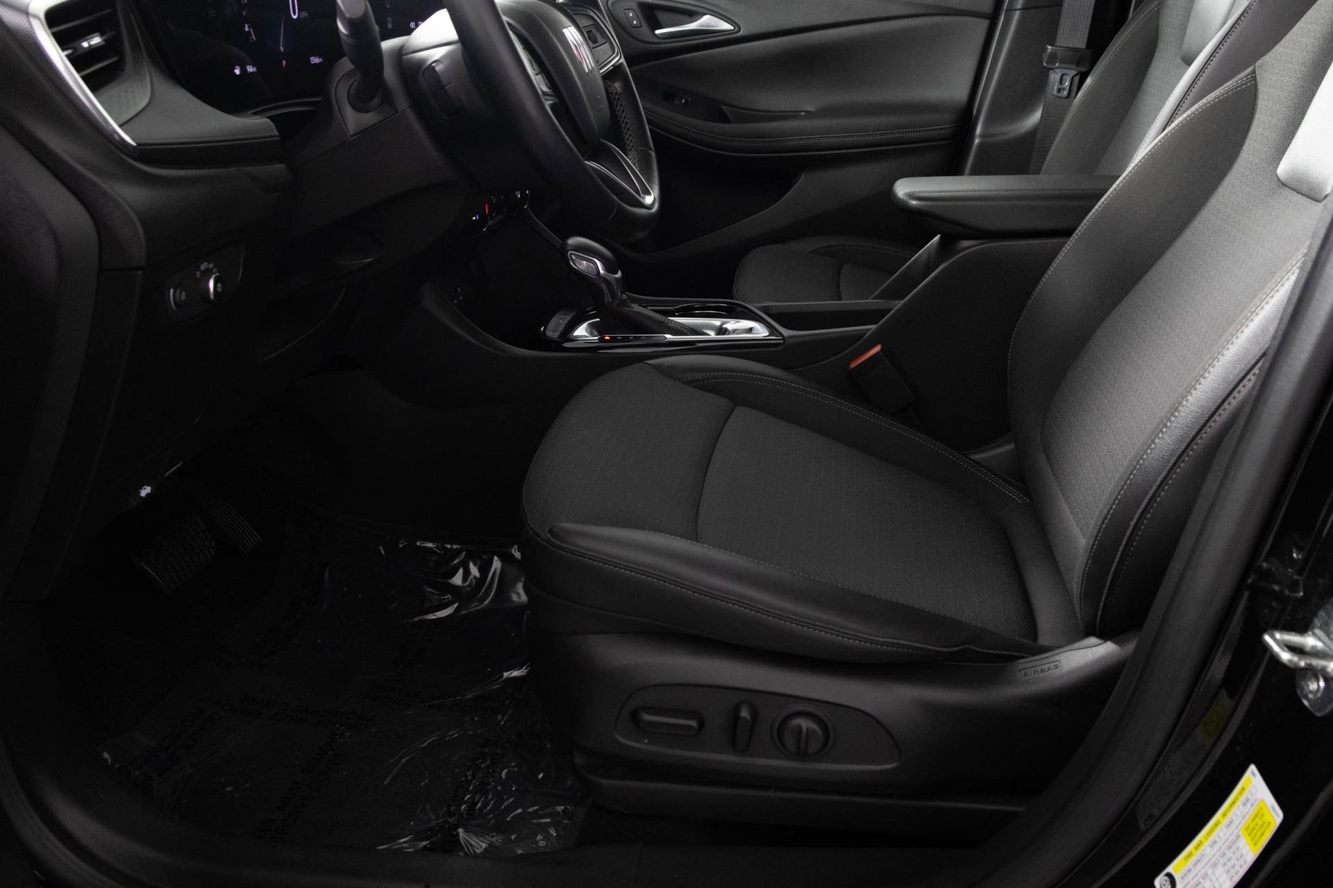 Used 2024 Buick Encore GX Preferred w/ Comfort Package FWD image 7