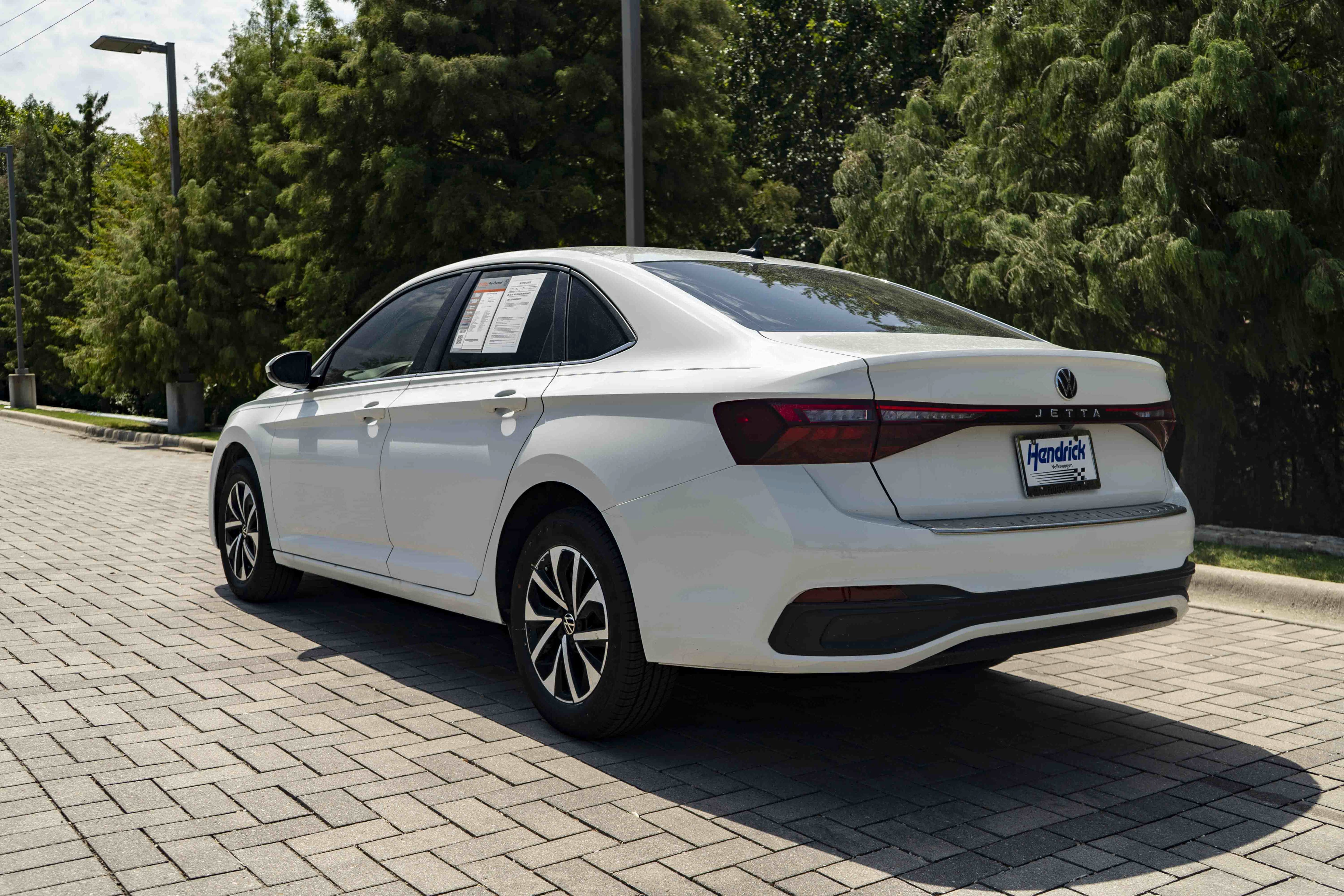 Certified 2025 Volkswagen Jetta S FWD image 6