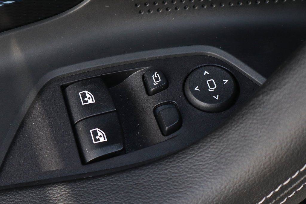 Used 2025 BMW M2 w/ Lighting Package image 16