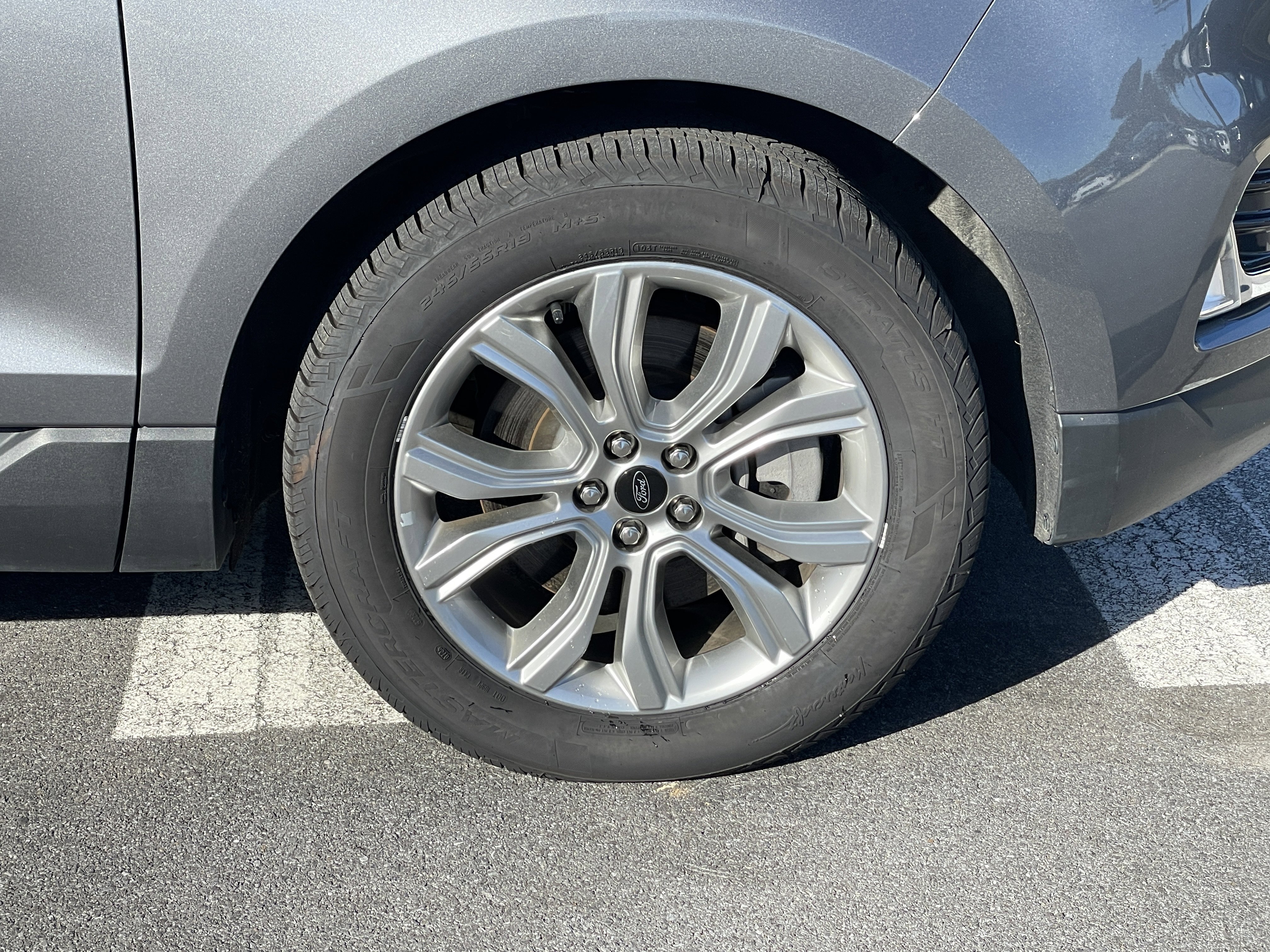 Used 2024 Ford Edge Titanium image 12