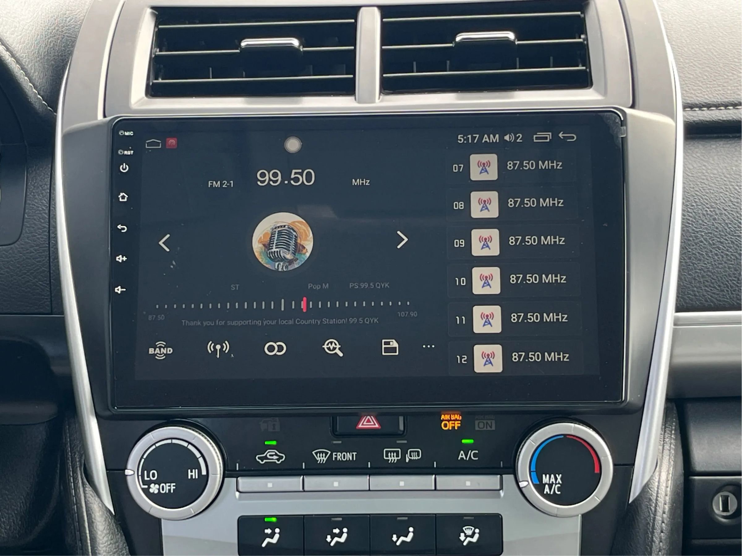 Used 2014 Toyota Camry SE image 13