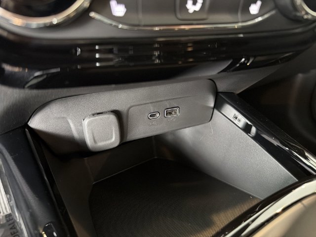 New 2026 Chevrolet Trax RS w/ Driver Confidence Package FWD image 25