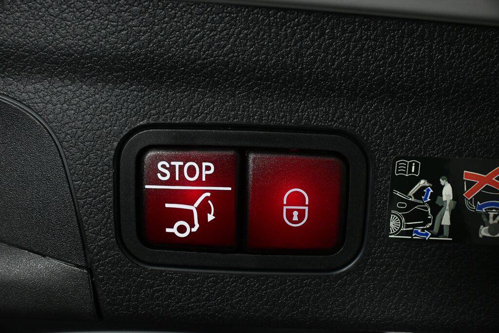 Certified 2025 Mercedes-Benz GLE 350 4MATIC image 31