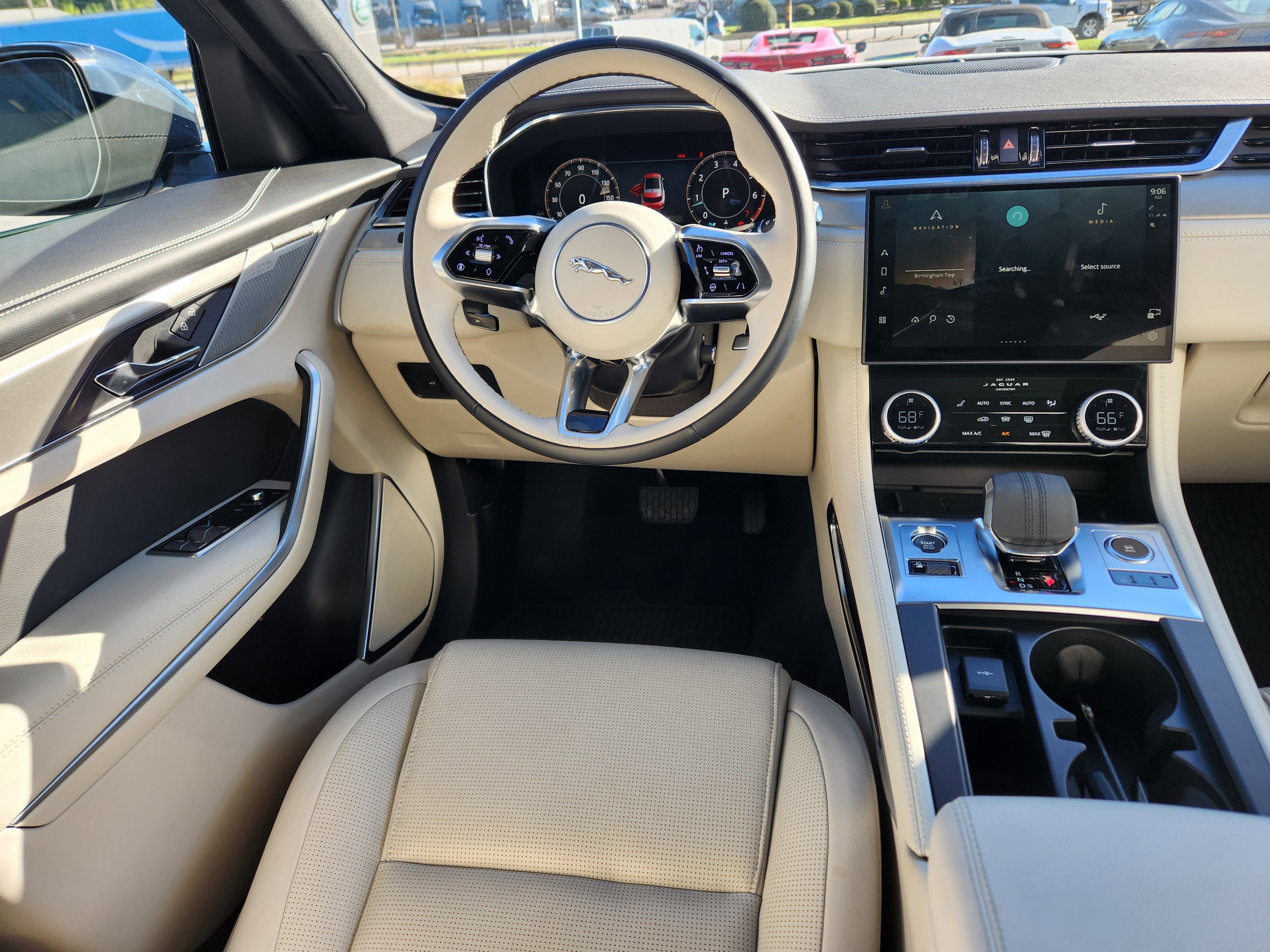 Certified 2025 Jaguar F-PACE R-Dynamic S image 13