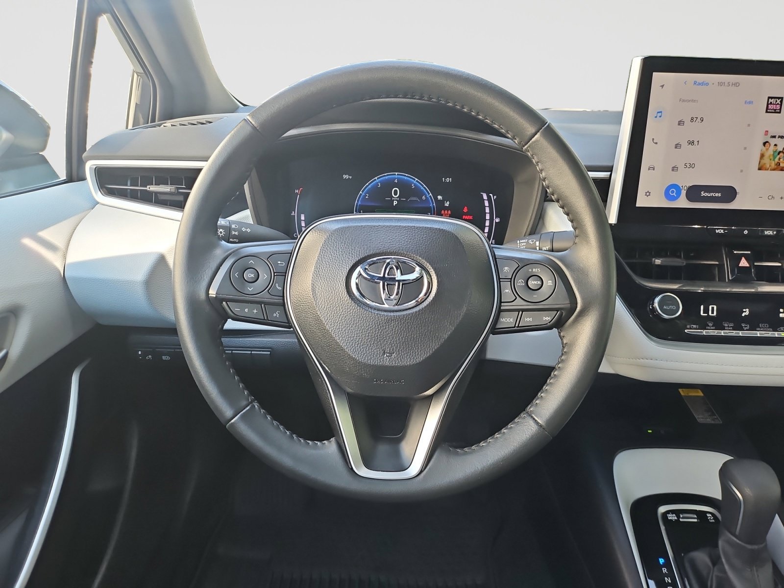 Used 2025 Toyota Corolla SE w/ SE Premium Package FWD image 44