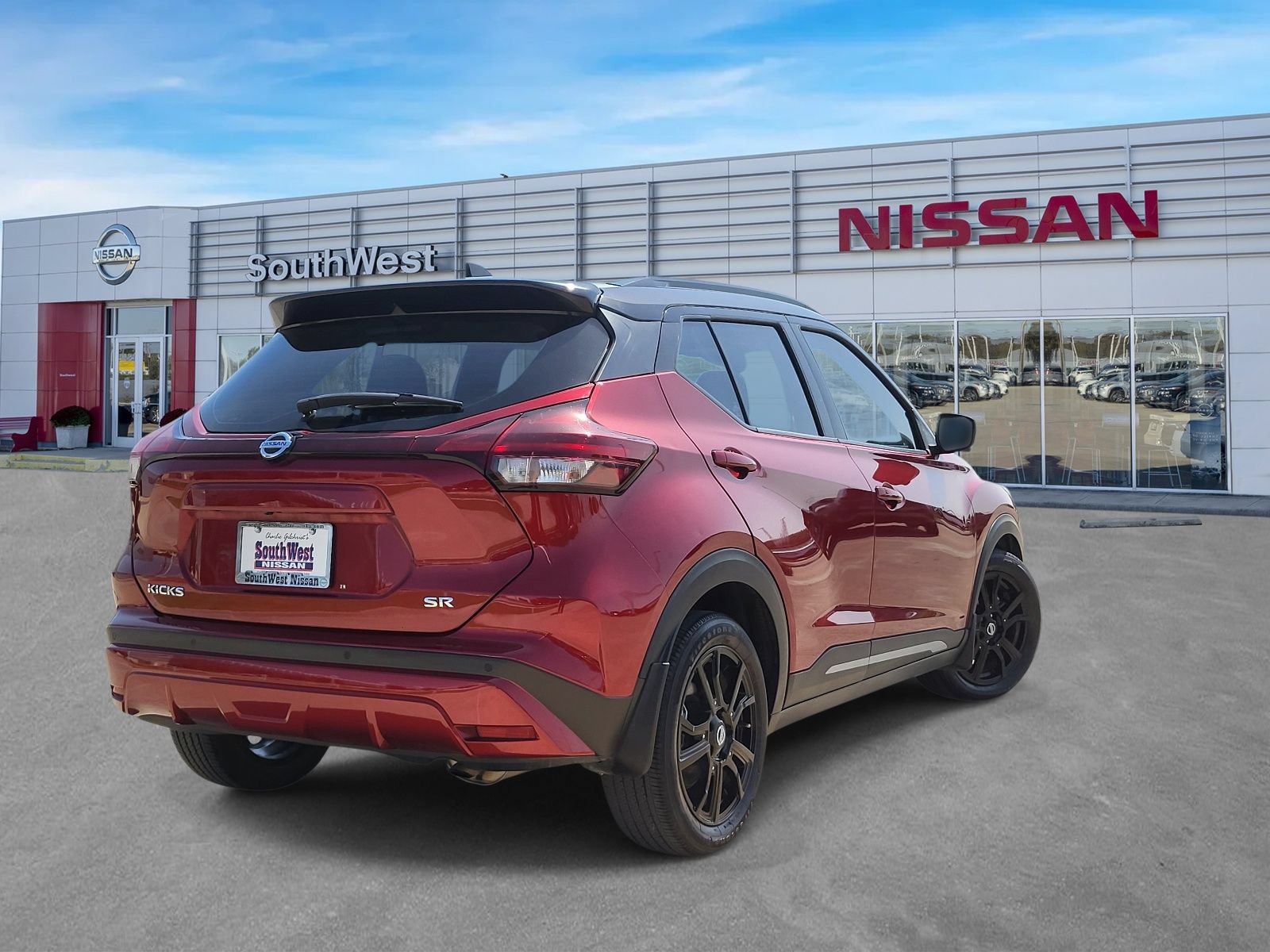 Used 2021 Nissan Kicks SR FWD image 5