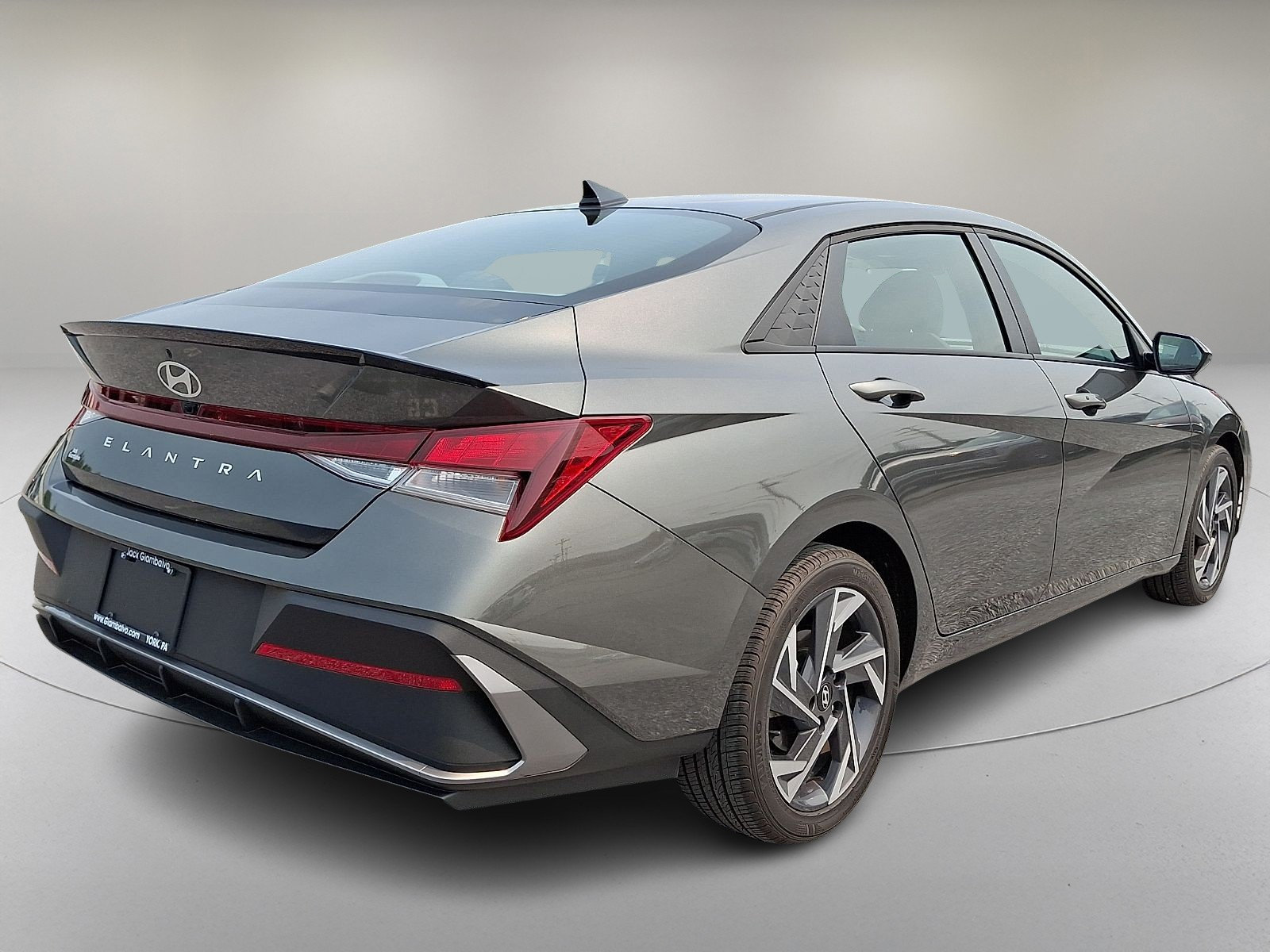 Certified 2025 Hyundai Elantra Sport FWD image 11