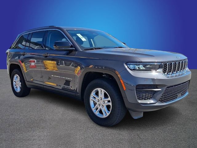 Used 2022 Jeep Grand Cherokee Laredo w/ Luxury Tech Group I image 3