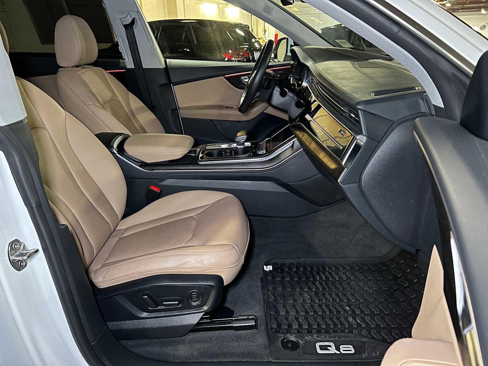 Used 2022 Audi Q8 Prestige image 12
