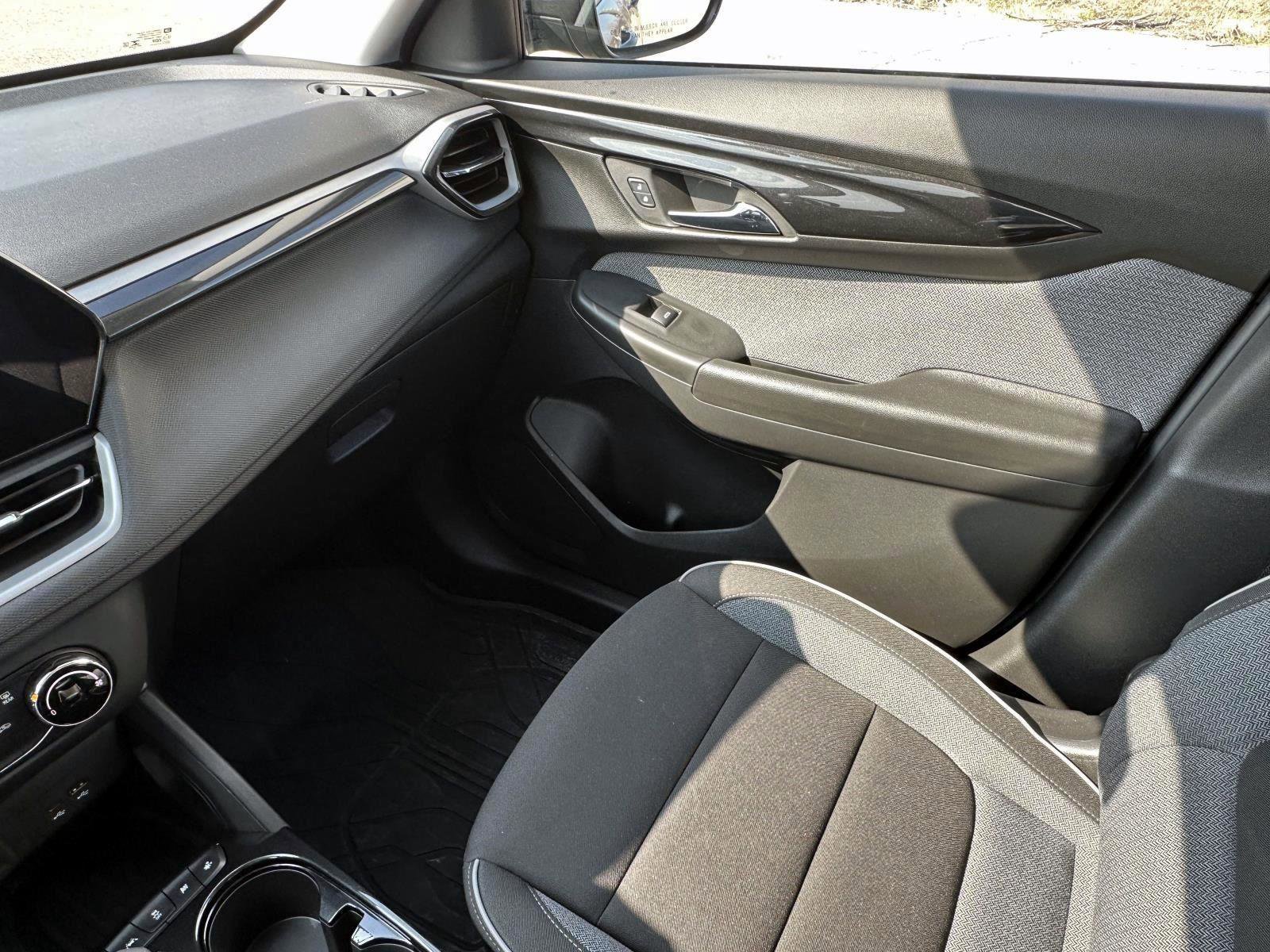 Certified 2024 Chevrolet TrailBlazer LS w/ LS Convenience Package image 25