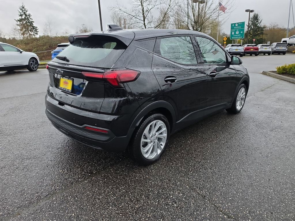 New 2027 Chevrolet Bolt LT w/ Comfort Package image 6