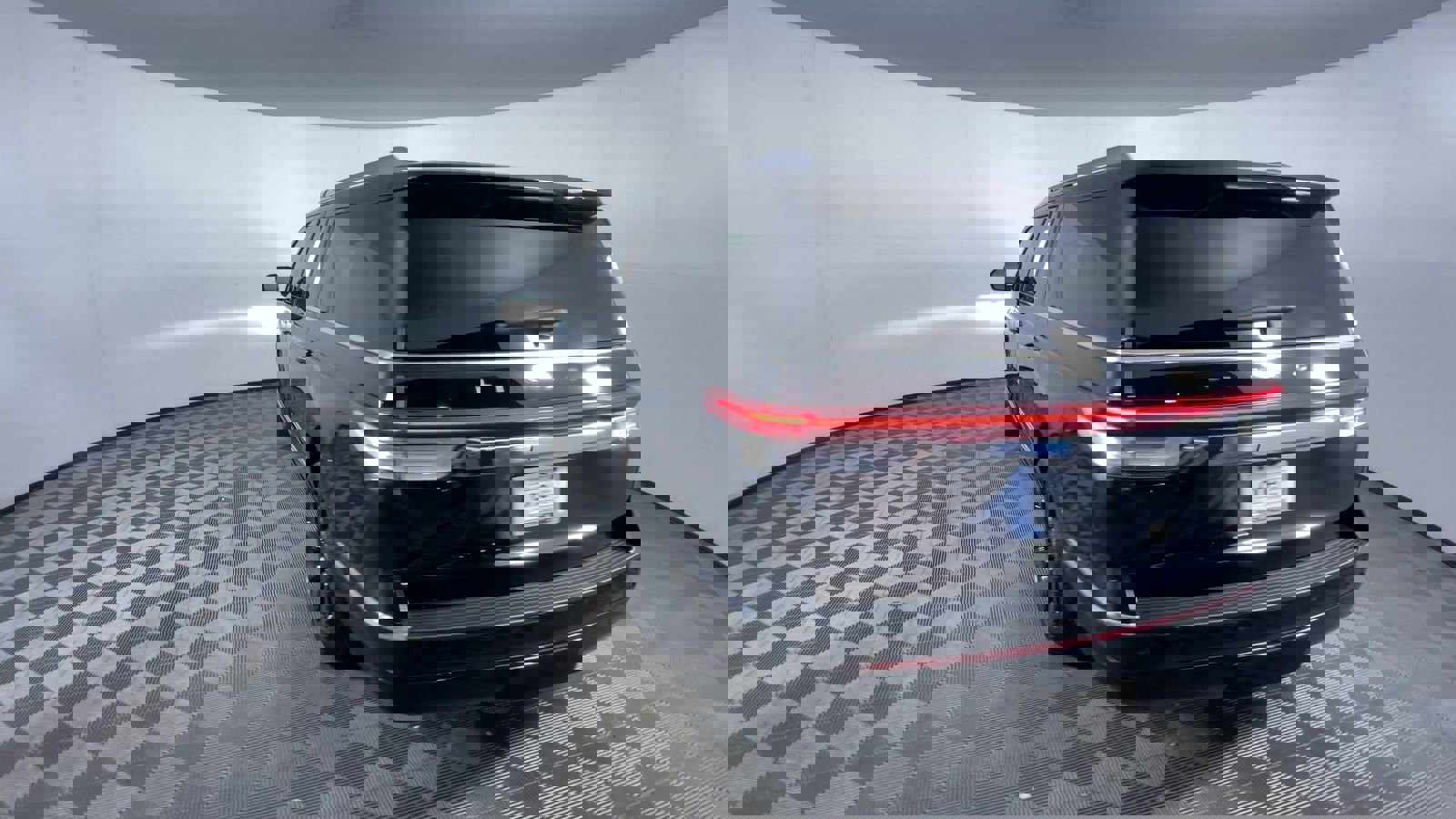 Used 2024 Lincoln Navigator L Reserve image 7