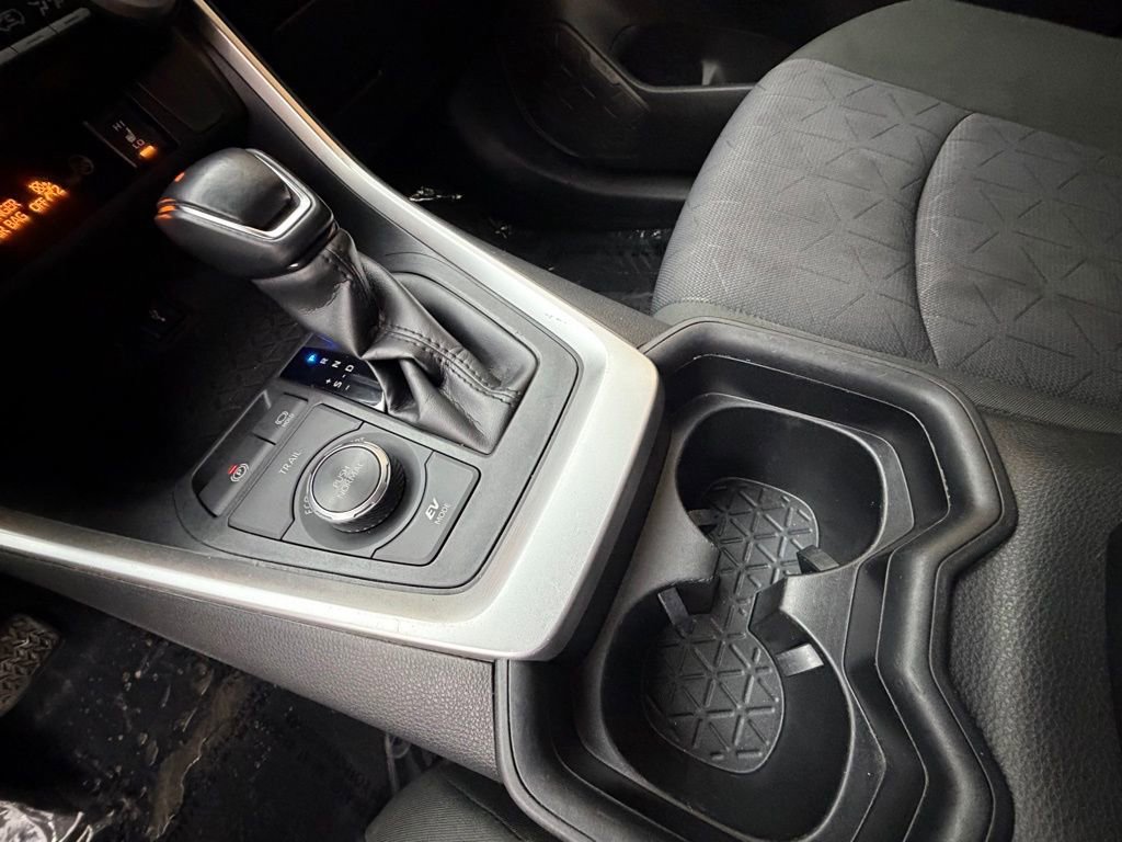 Used 2020 Toyota RAV4 XLE w/ XLE Grade Weather Package image 19