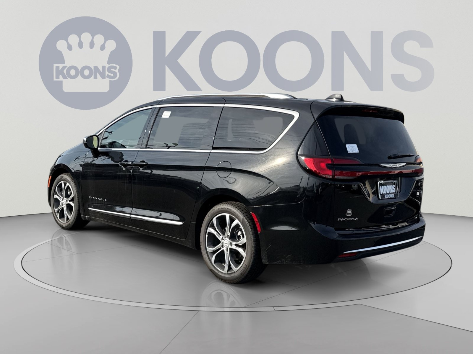 Used 2026 Chrysler Pacifica Pinnacle FWD image 4