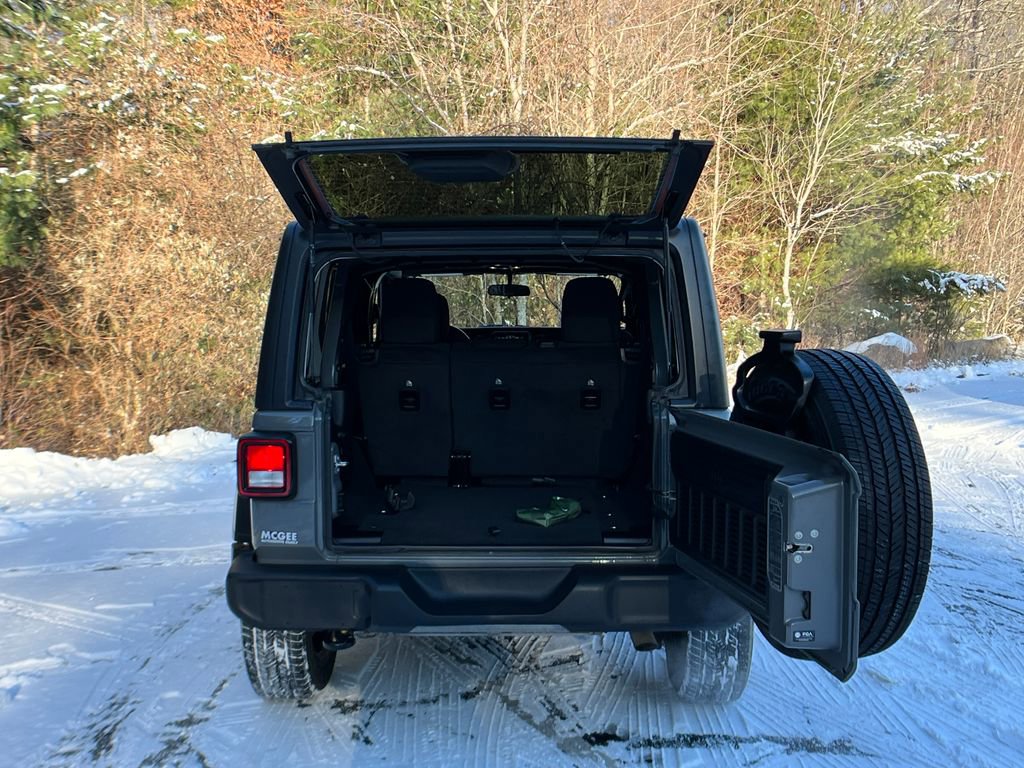 Used 2022 Jeep Wrangler Unlimited Sport image 22