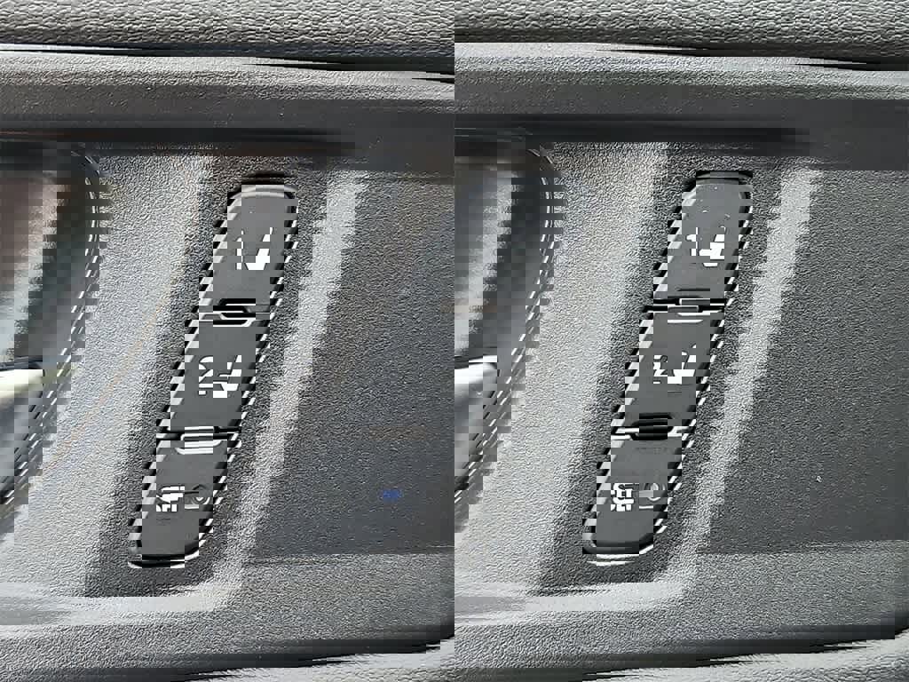 Used 2025 Honda Accord EX-L image 27