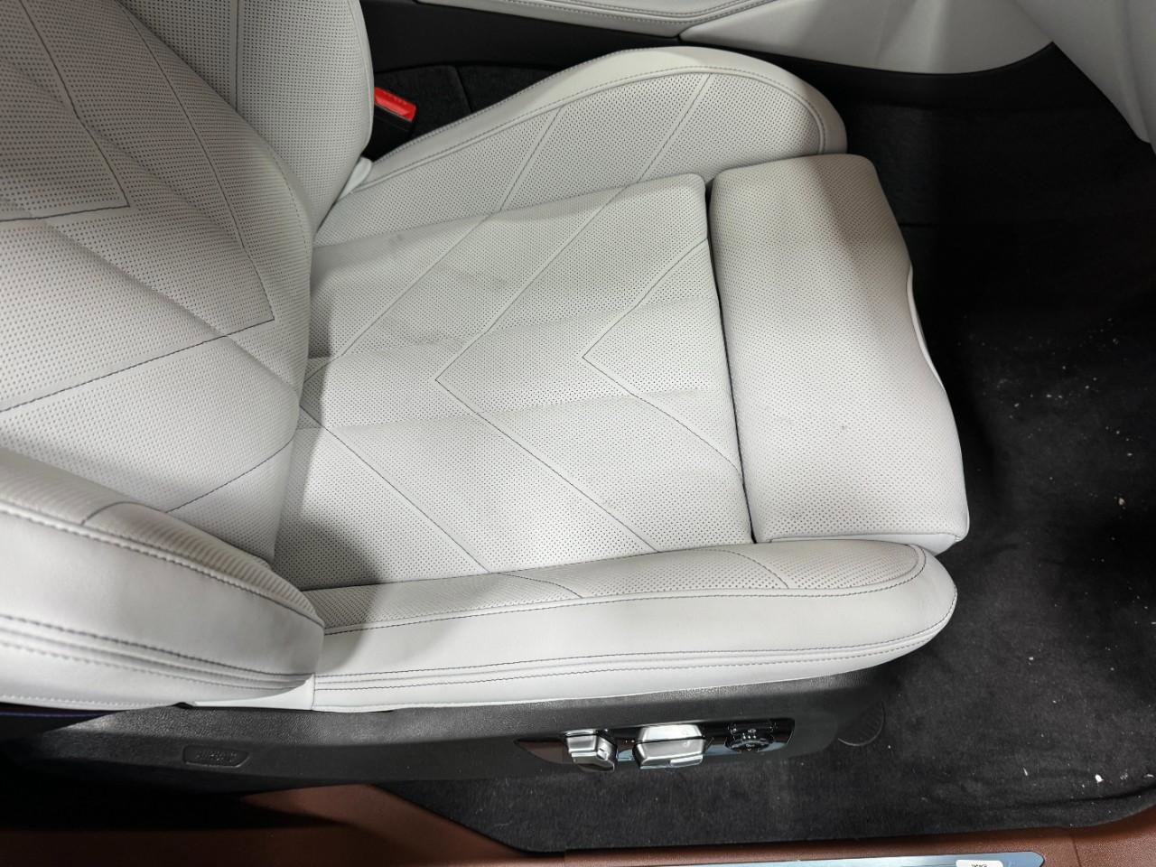 New 2026 BMW XM Label Red image 17