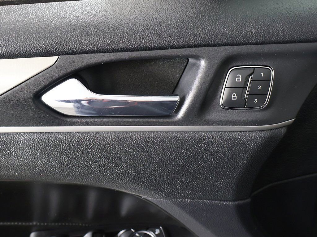Used 2019 Lincoln MKC Premiere image 26