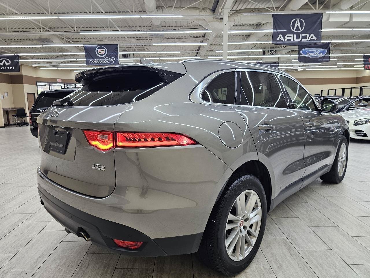 Used 2018 Jaguar F-PACE Prestige AWD/4WD image 6