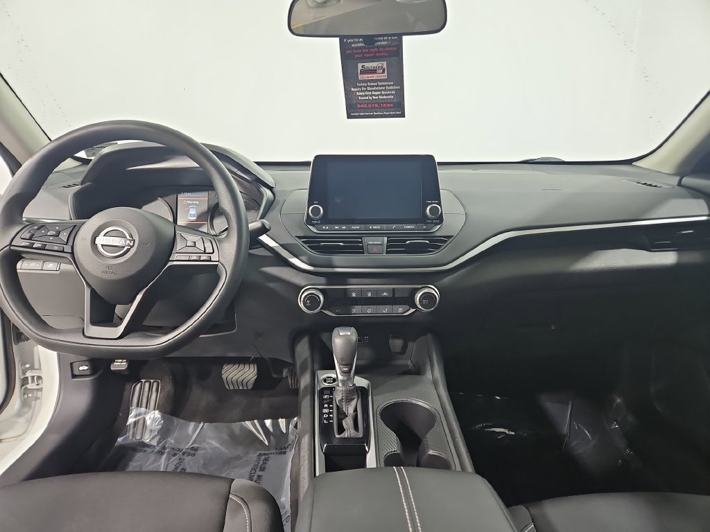 Used 2025 Nissan Altima 2.5 S FWD image 18