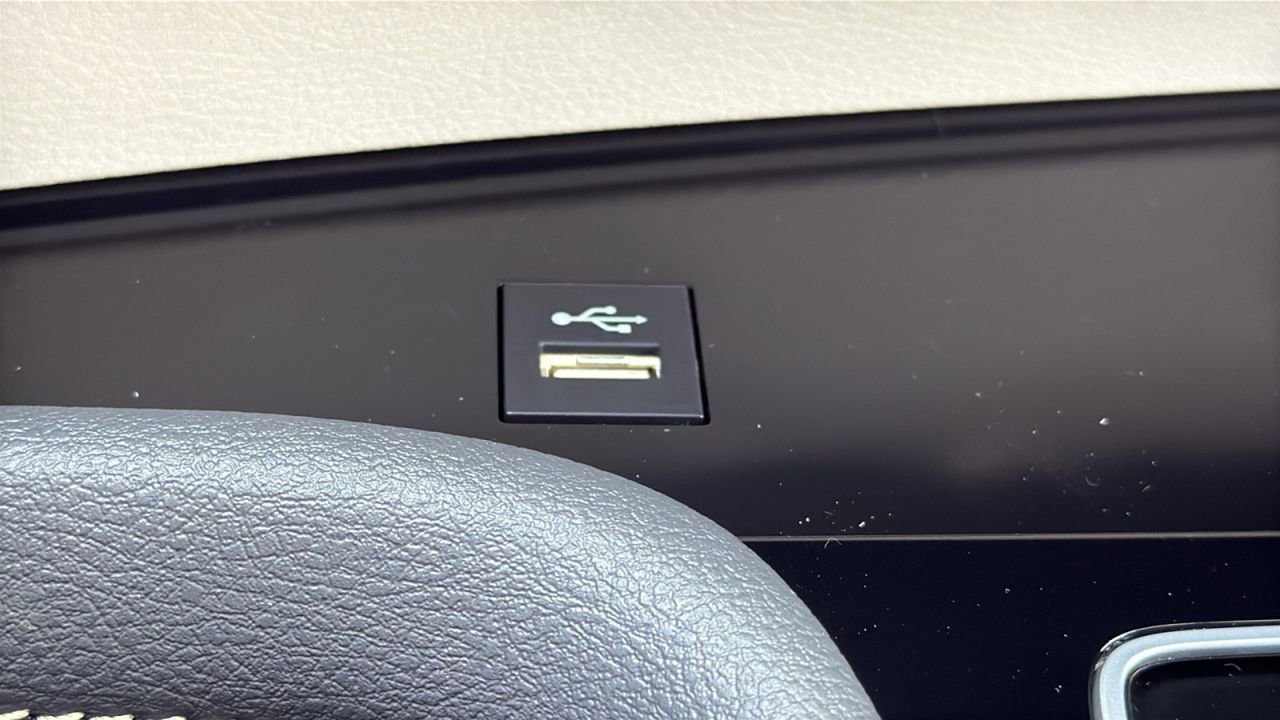 New 2025 Toyota Sienna Limited image 23