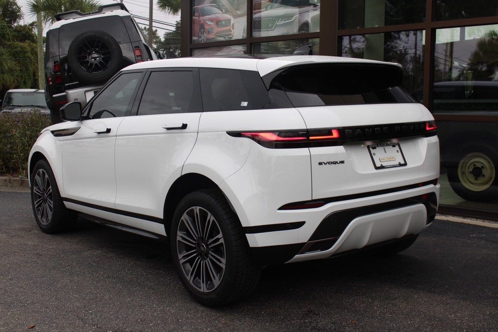 Certified 2025 Land Rover Range Rover Evoque Dynamic SE image 3