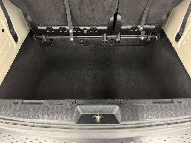 Used 2016 Dodge Grand Caravan SXT image 33