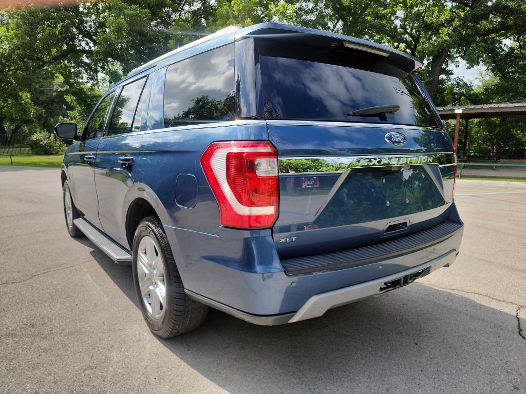 Used 2019 Ford Expedition XLT w/ Equipment Group 202A RWD image 5
