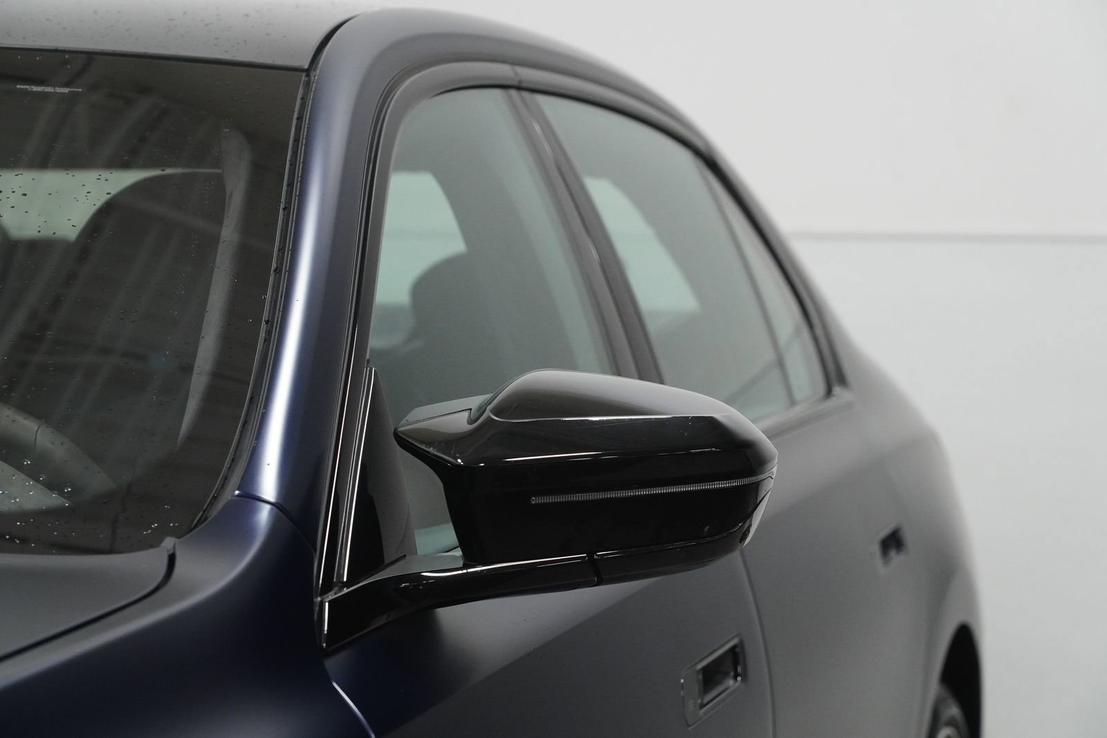 Used 2025 BMW i7 M70 w/ Executive Package image 10