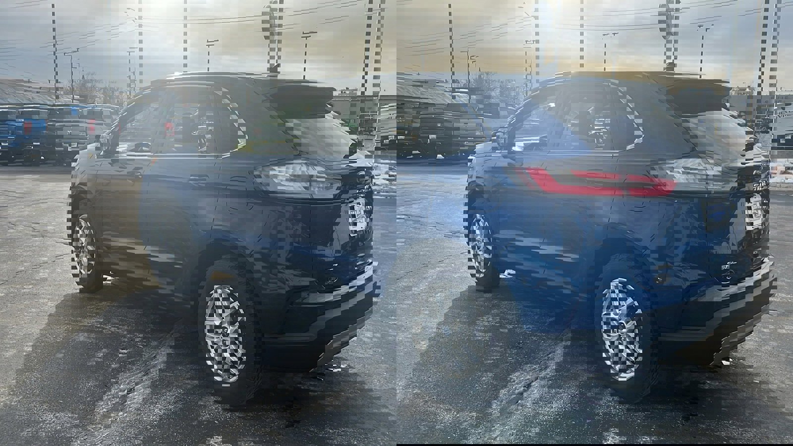 Used 2022 Ford Edge SEL w/ Convenience Package image 7