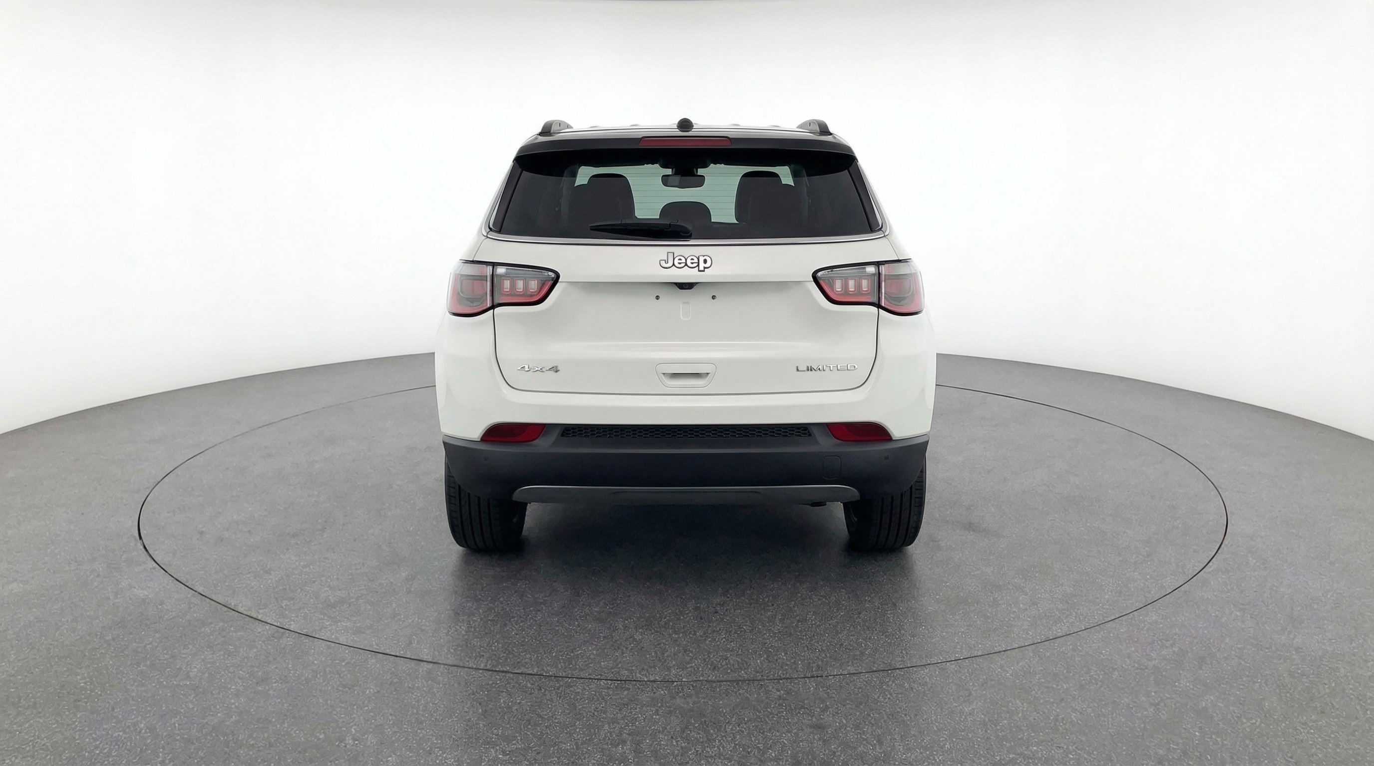 Used 2025 Jeep Compass Limited image 7