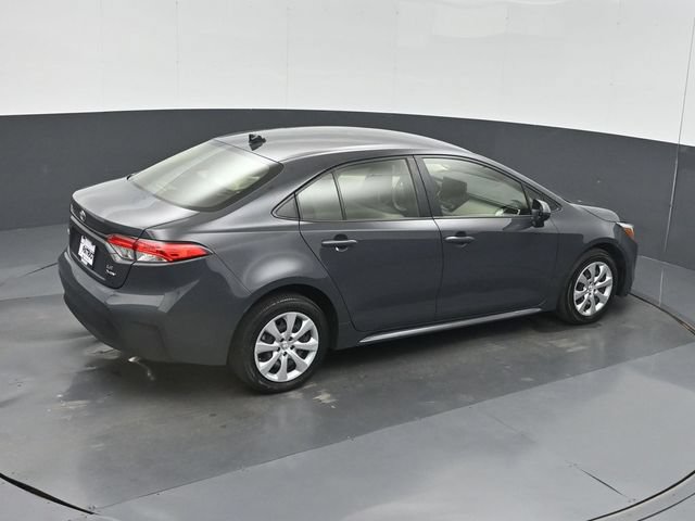 Used 2025 Toyota Corolla LE FWD image 39