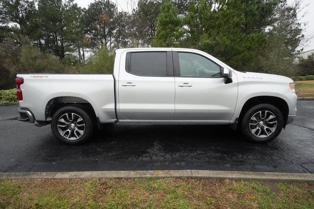 Used 2022 Chevrolet Silverado 1500 LT image 2