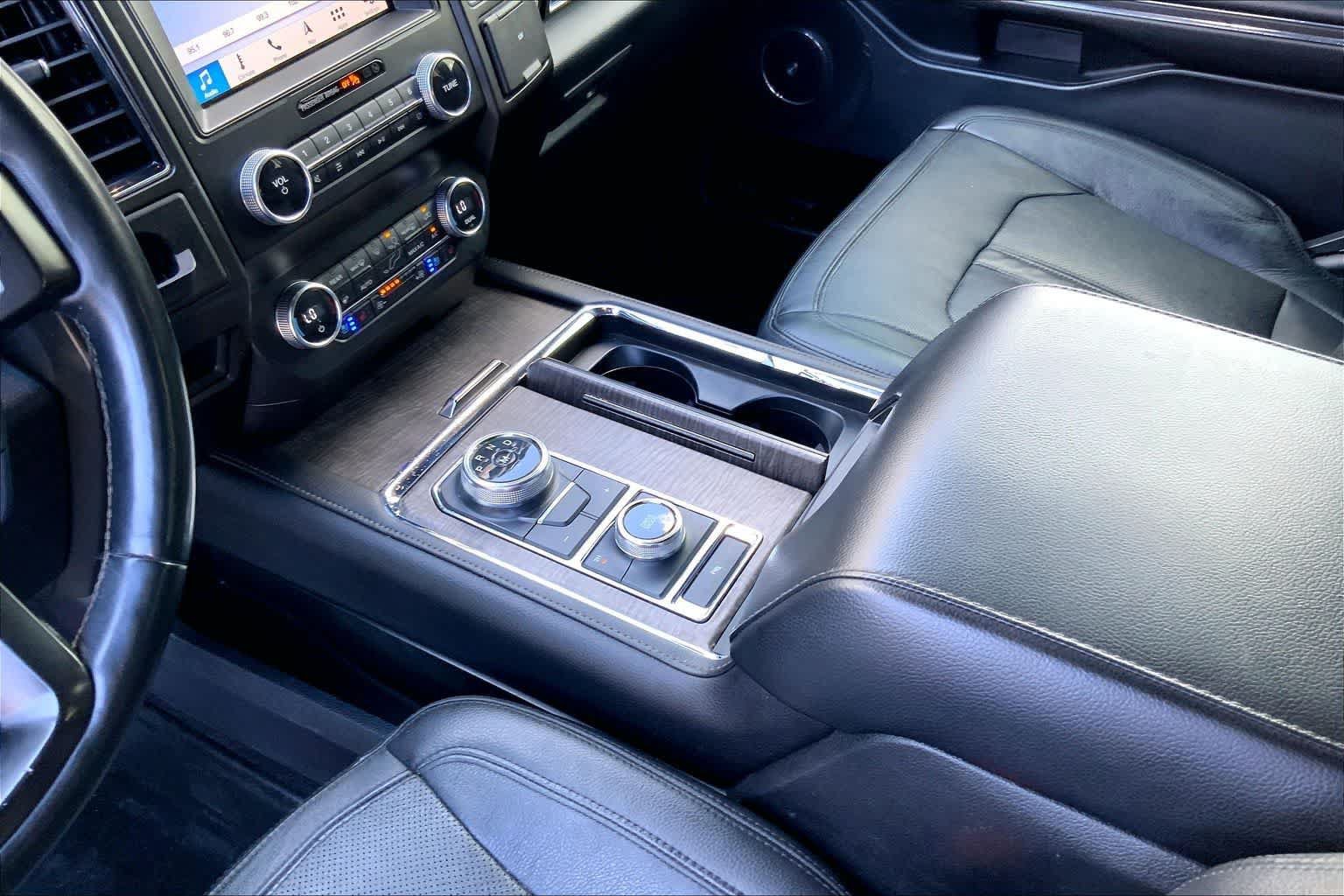 Used 2019 Ford Expedition Limited AWD/4WD image 16