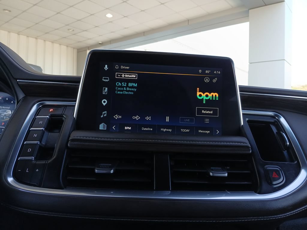 Used 2024 Chevrolet Suburban Z71 w/ Luxury Package AWD/4WD image 13
