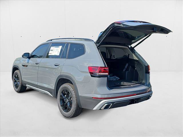 New 2026 Volkswagen Atlas Peak Edition image 3