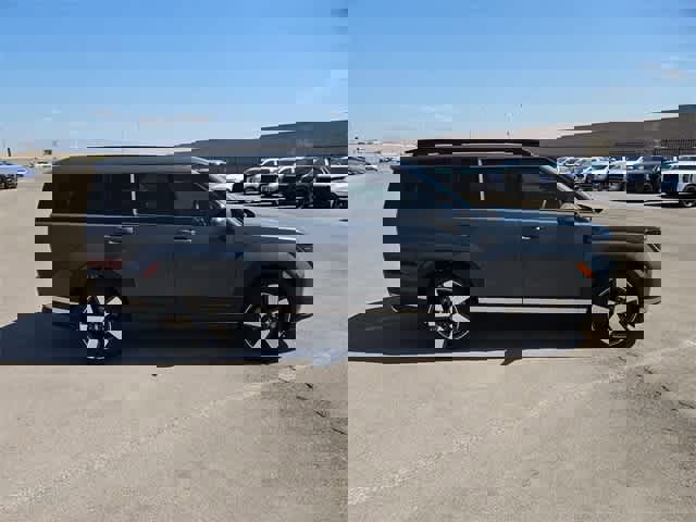 Used 2024 Hyundai Santa Fe Limited image 11