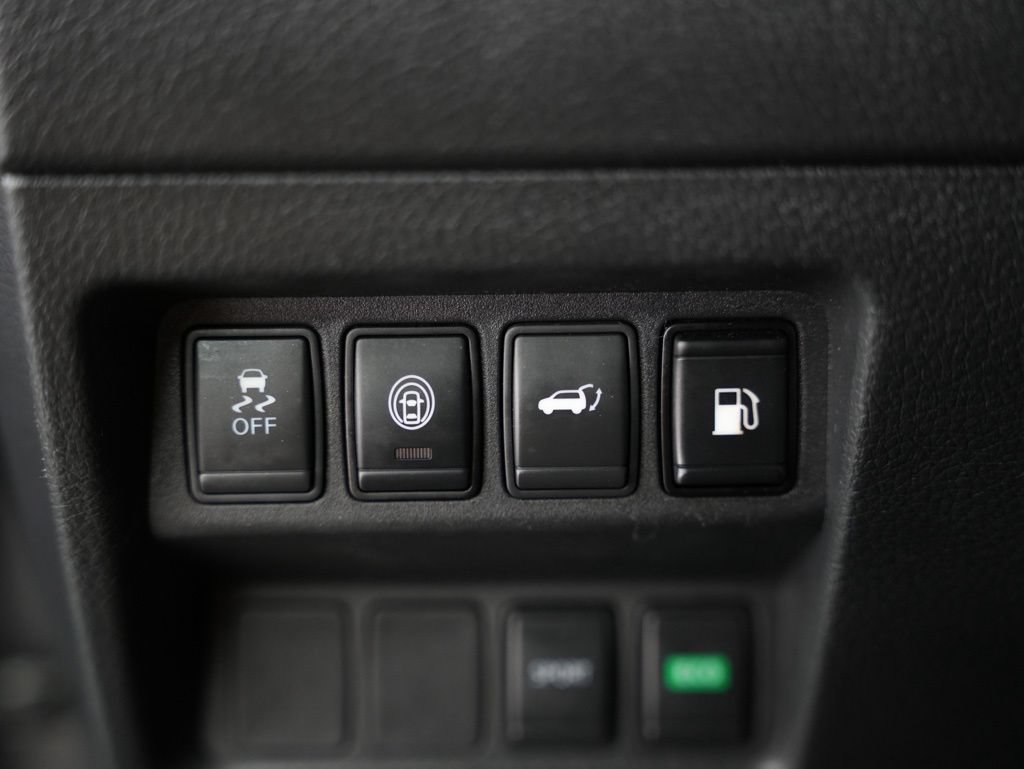 Used 2020 Nissan Rogue SV FWD image 43