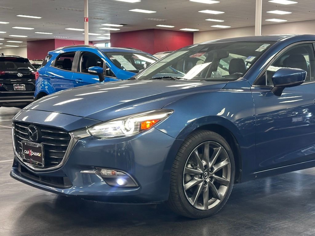 Used 2018 MAZDA MAZDA3 Grand Touring w/ Premium Equipment Package image 11