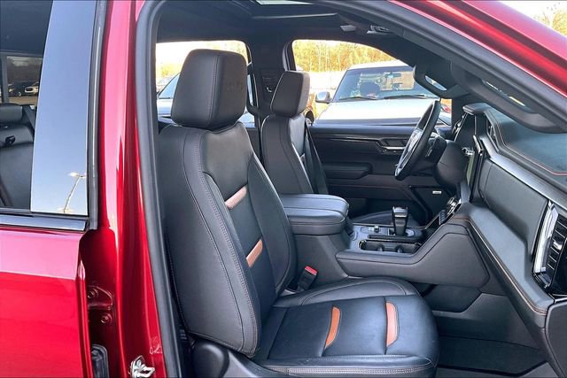 Used 2025 GMC Sierra 1500 AT4 w/ AT4 Premium Package AWD/4WD image 30