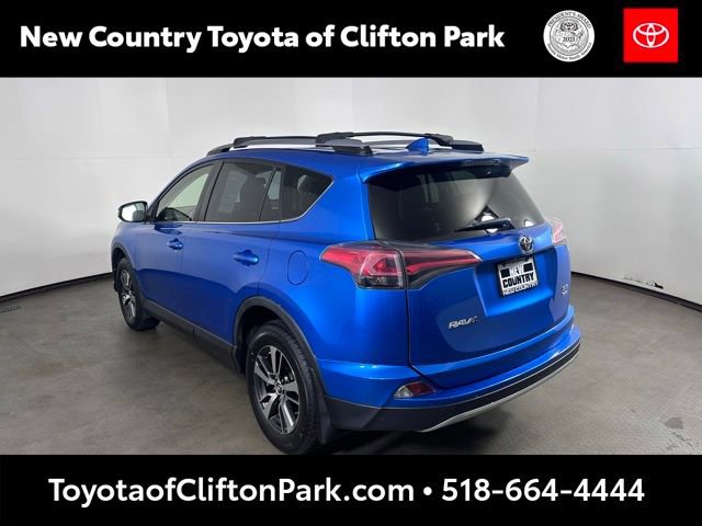 Used 2017 Toyota RAV4 XLE AWD/4WD image 5