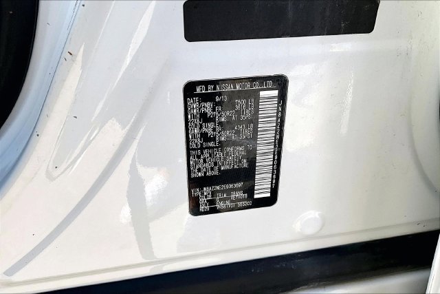 Used 2014 INFINITI QX80 4WD w/ Deluxe Touring Package image 34